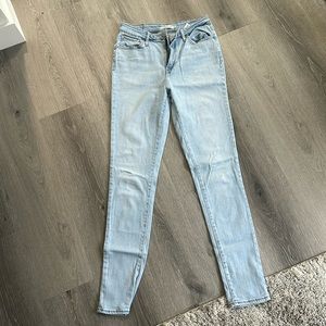 Women’s Levi jeans